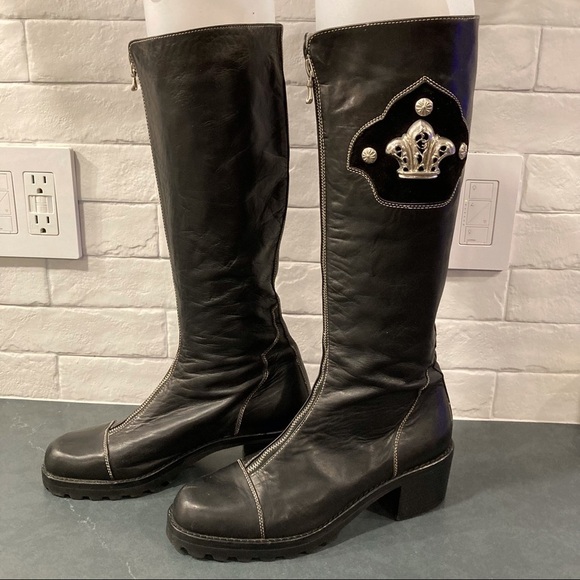 CHUCKIES sz 6 black leather tall boots silver crown emblem - Picture 3 of 16